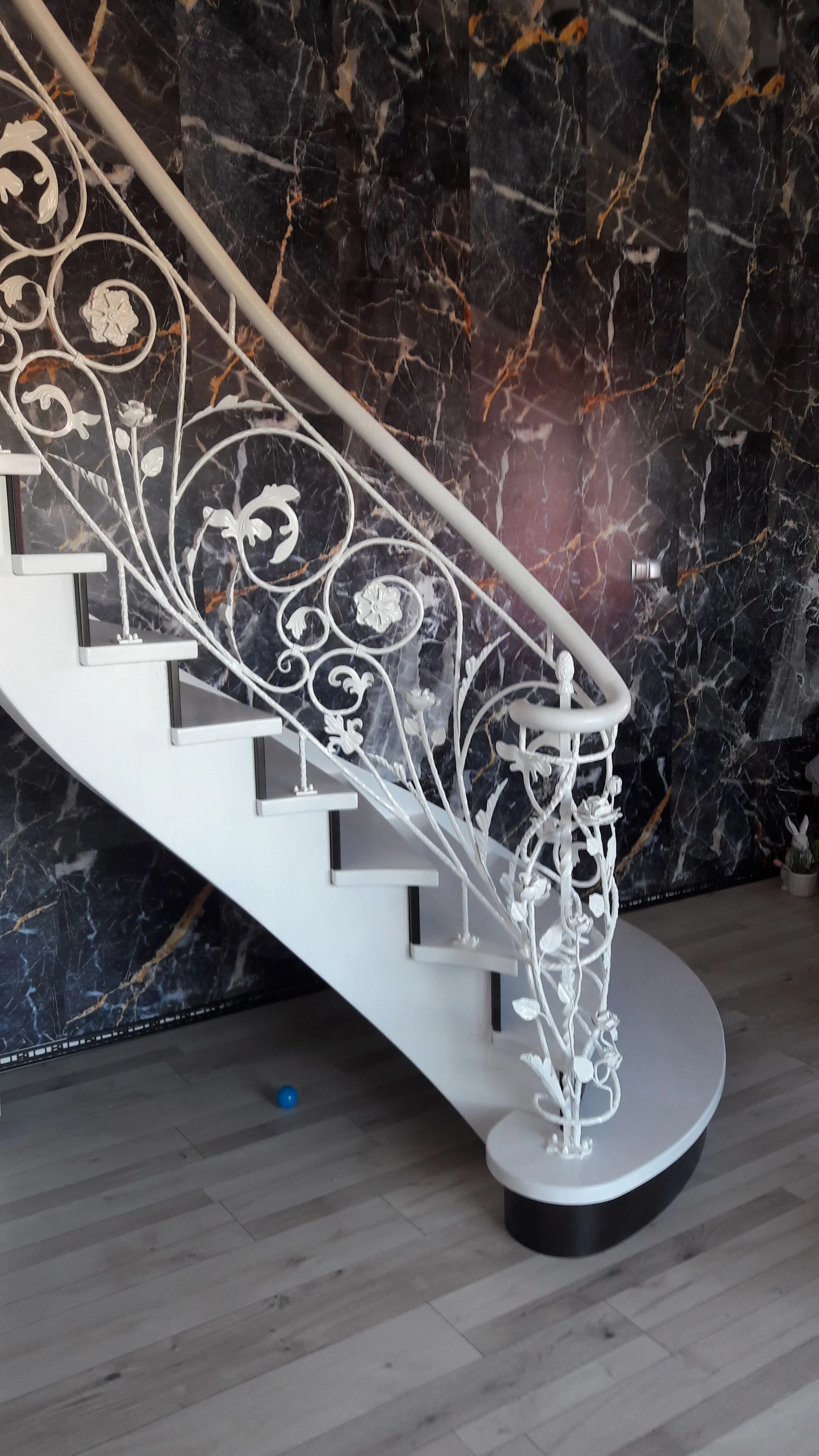 Metaloplastyka w balustradzie schodowej