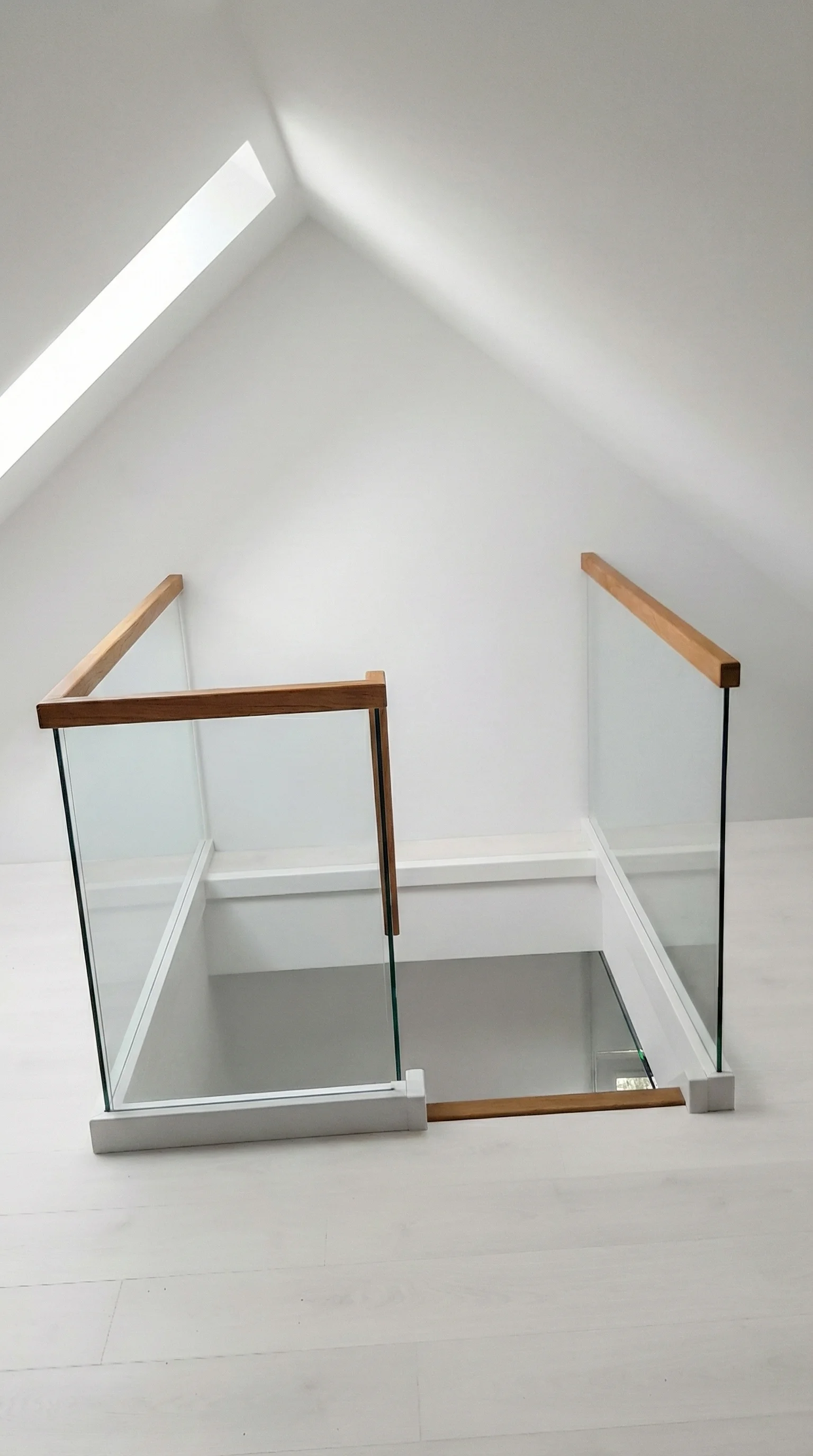 Widok schodów zabiegowych z góry