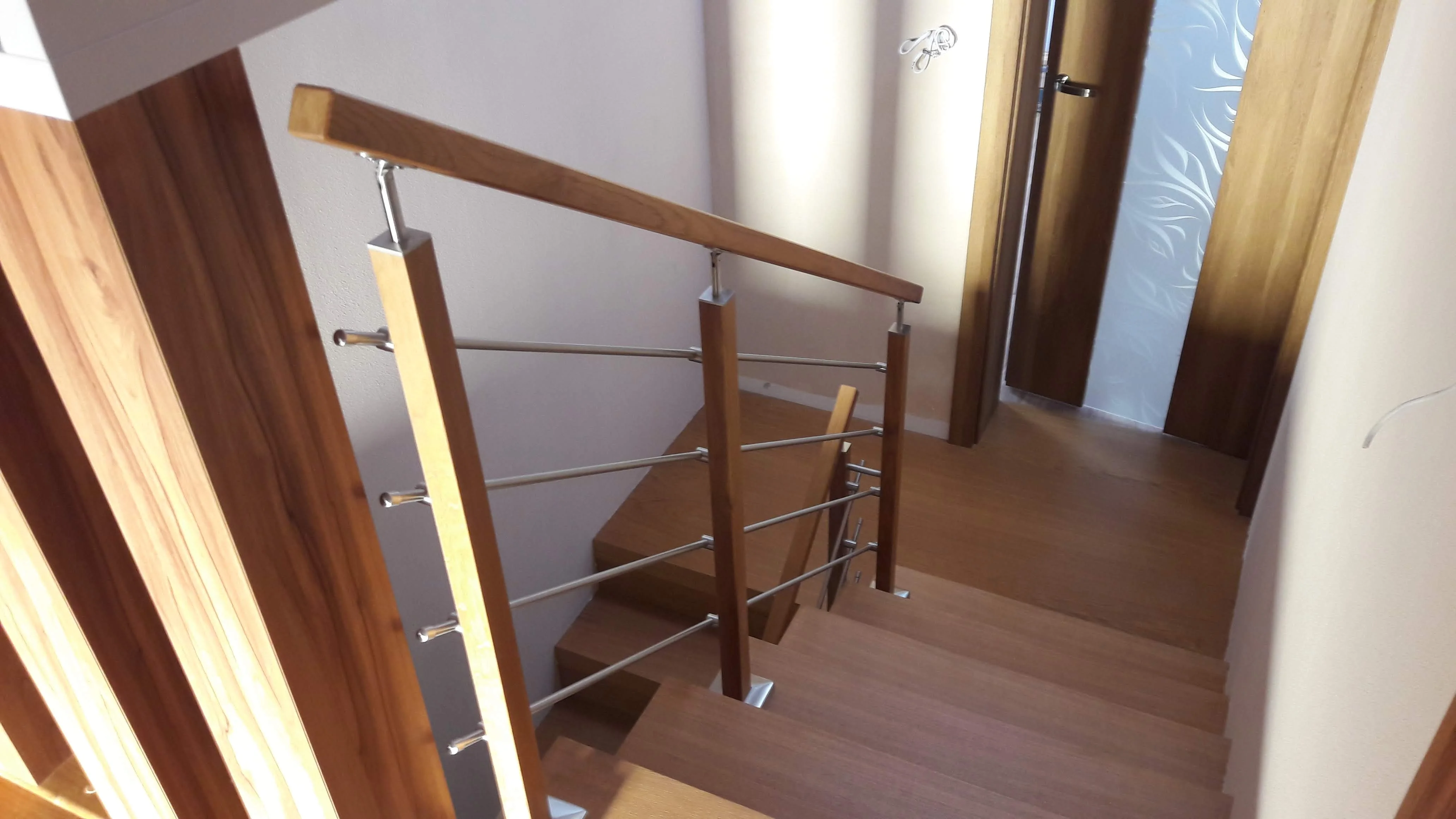 Widok schodów z góry