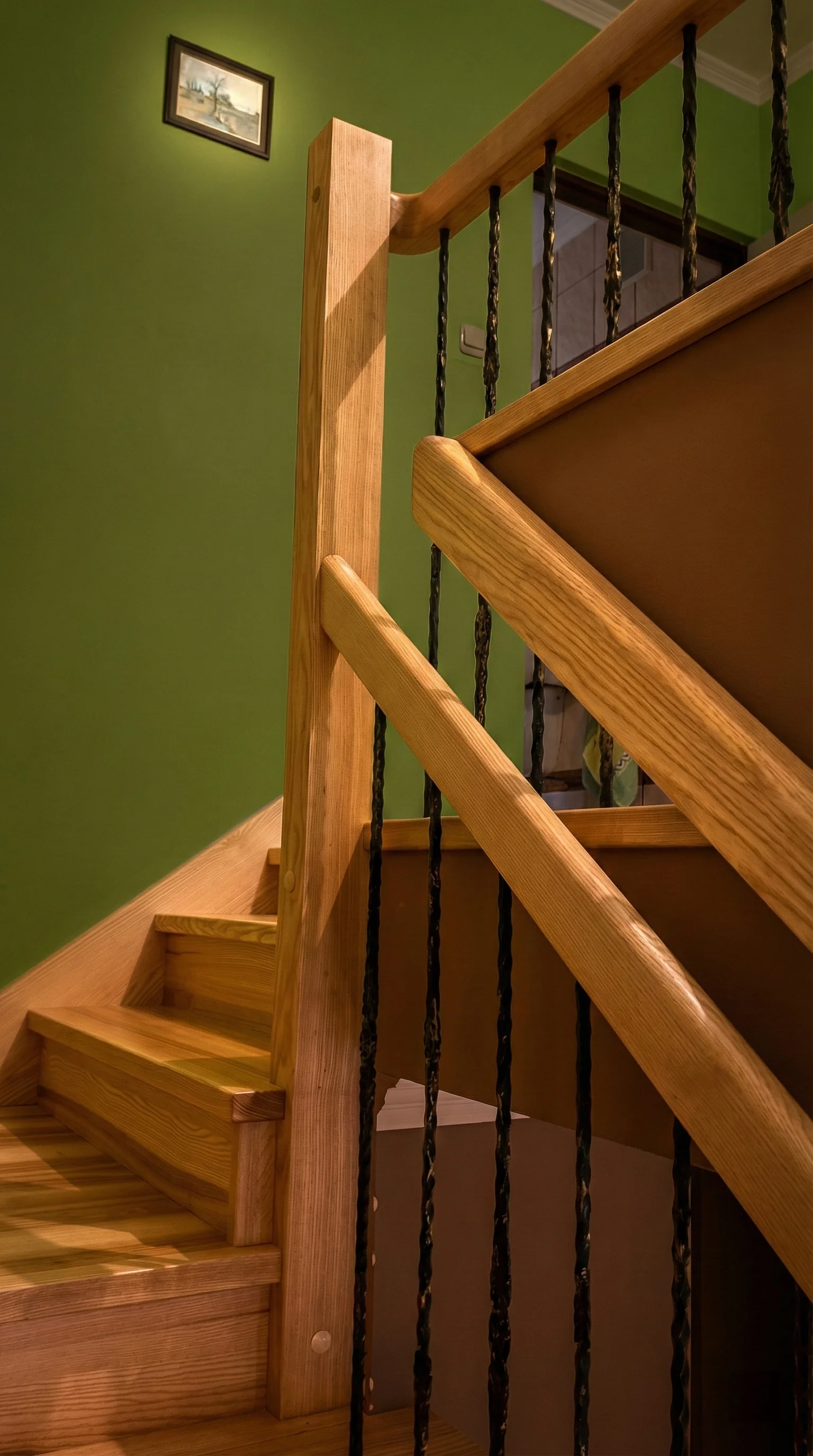 Kuta balustrada schodowa, detale metaloplastyki